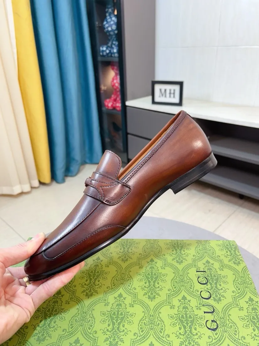 Men's shoes 💰500🌹🌹【GUCCI】The most popular classic Gucci leather shoes. Synchronized with the official website, the upper is made of Italian first-layer cowhide ➕cowhide lining, with unique brand and unique craftsmanship. Highlighting the hot style of the new year. Stop hesitating, stop wandering, get it now. Number: 38--44